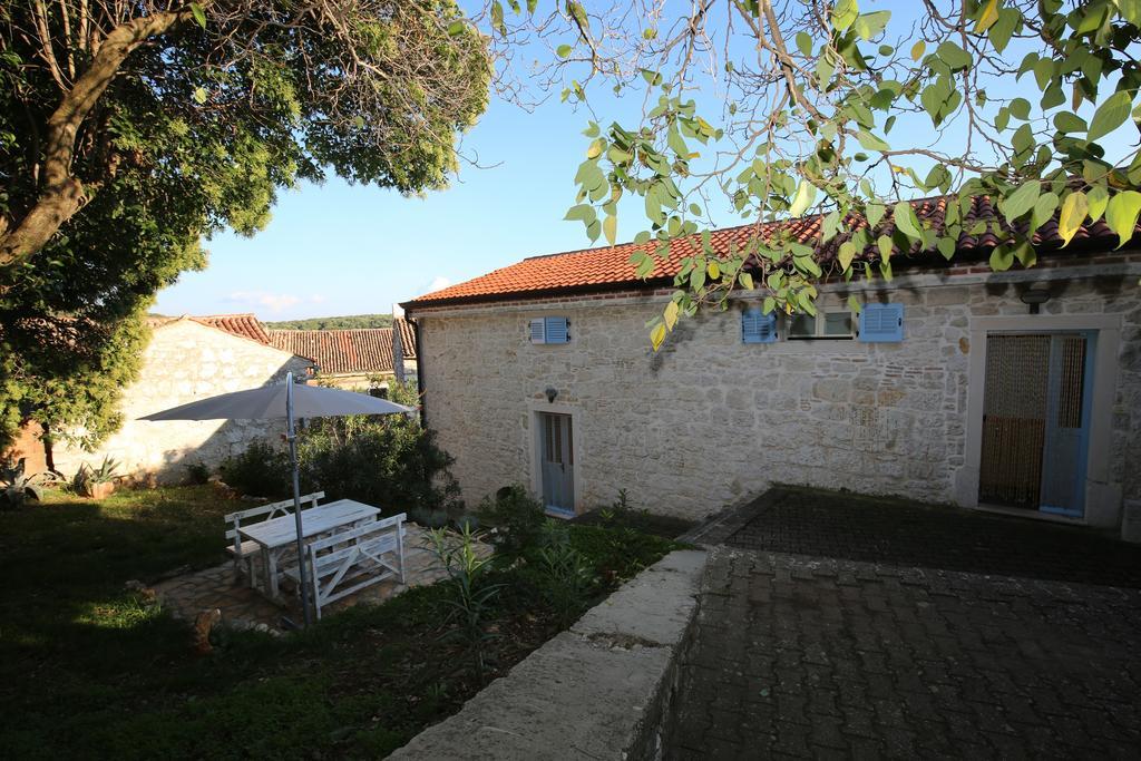 Apartment Nirvana Vrsar Exterior foto